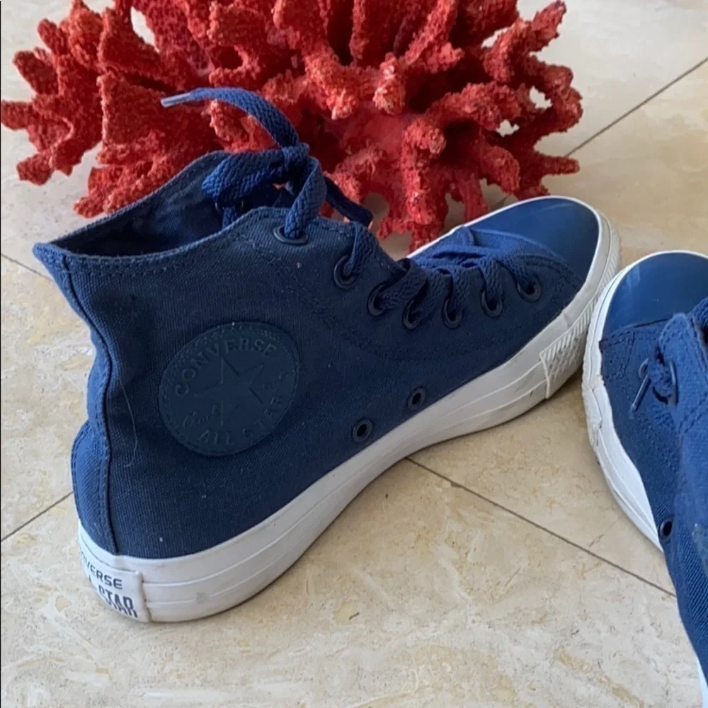Limited Edition - Navy Blue Converse Chuck Taylor - Picture 6 of 7